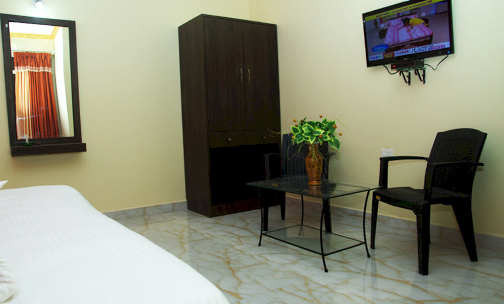 Rbr Suites Calangute Exterior photo